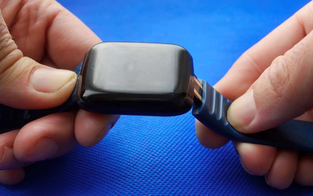 Apple Watch Band Stuck? Here’s How SwapBandIt® Can Help You Easily Remove It